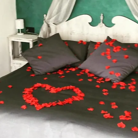 Adeline Bed & Breakfast 3*